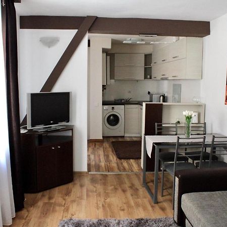 Long House Apartment Brasov Bagian luar foto