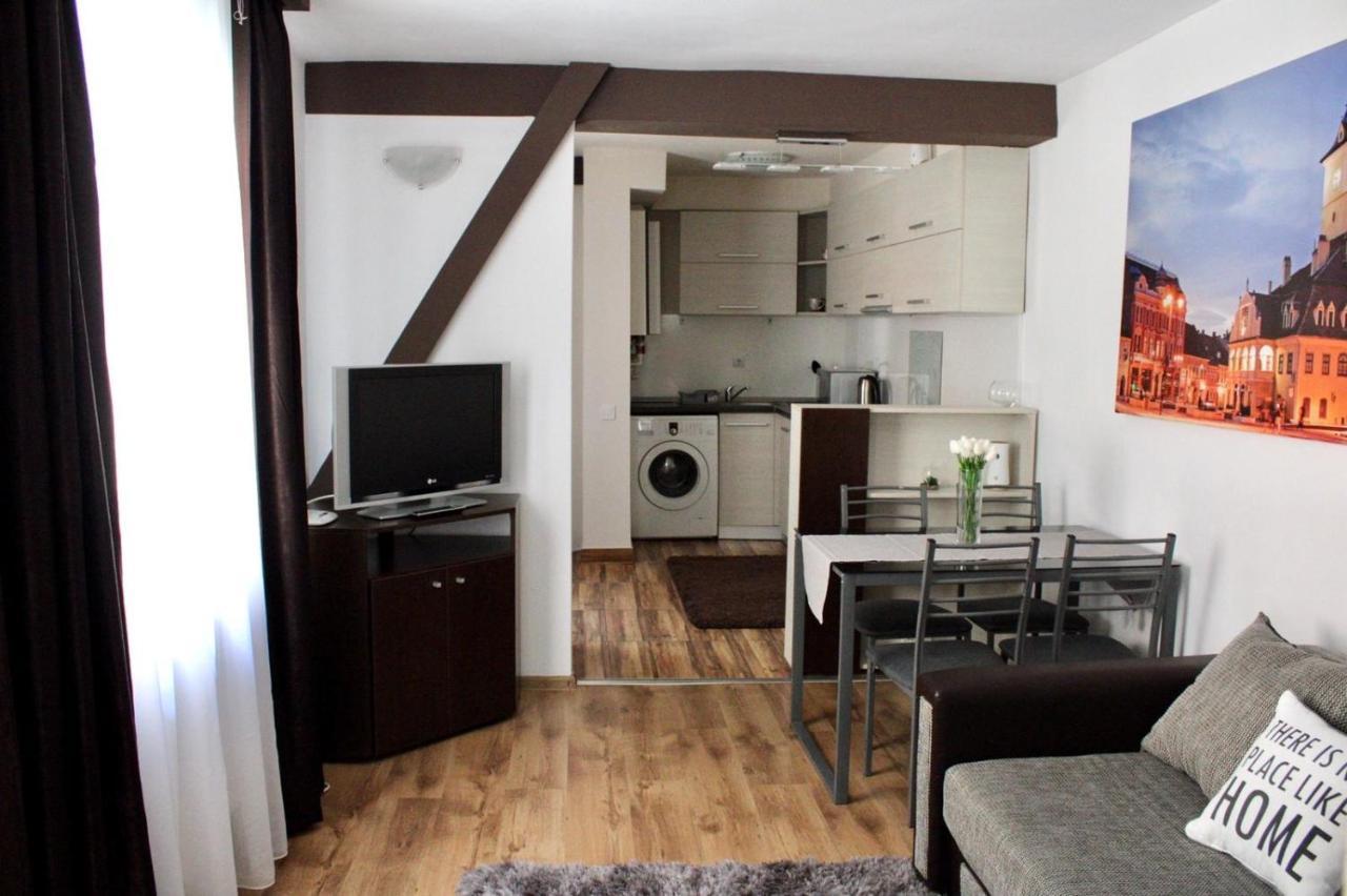 Long House Apartment Brasov Bagian luar foto