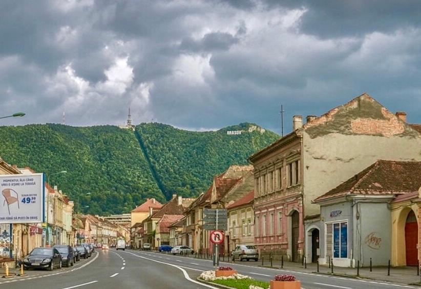 Long House Apartment Brasov Bagian luar foto