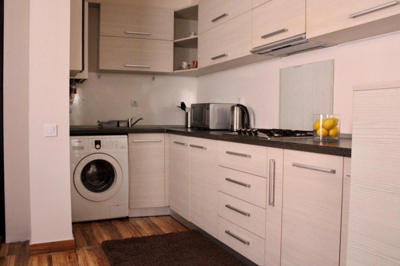 Long House Apartment Brasov Bagian luar foto